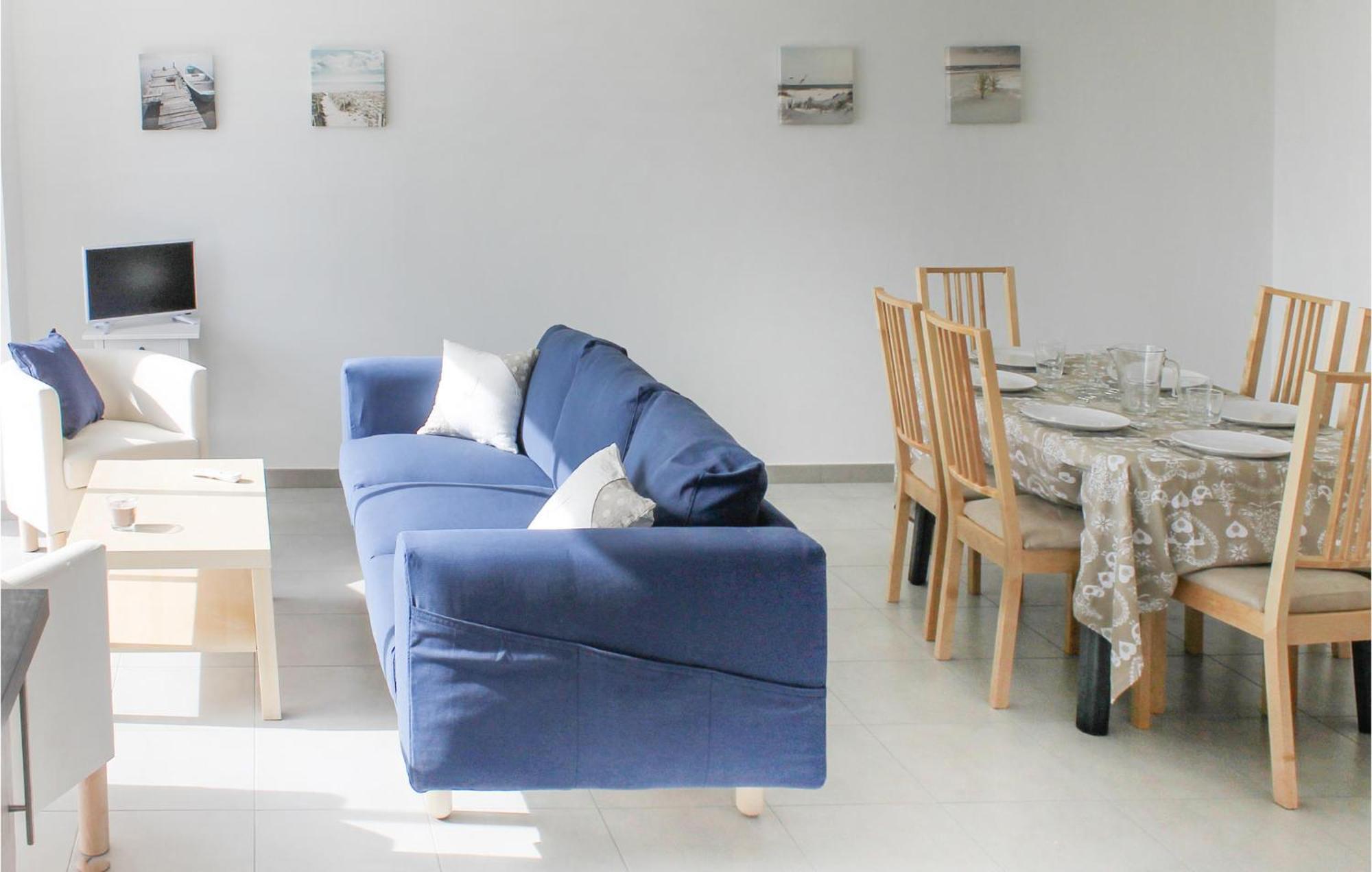 Beautiful Home In Erdeven With Kitchenette Extérieur photo